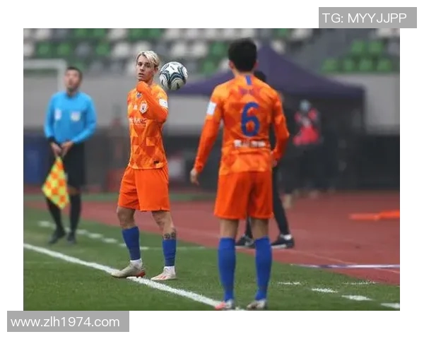 04年鲁能与武汉的巅峰对决回顾：激情四溢的足球盛宴与历史瞬间